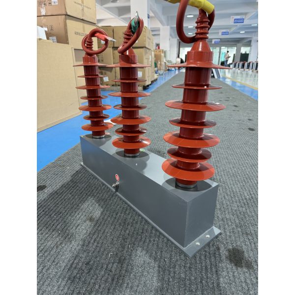 Outdoor Zinc Oxide Lightning Arrester , 40.5kV HV Metal Oxide Surge Arrester