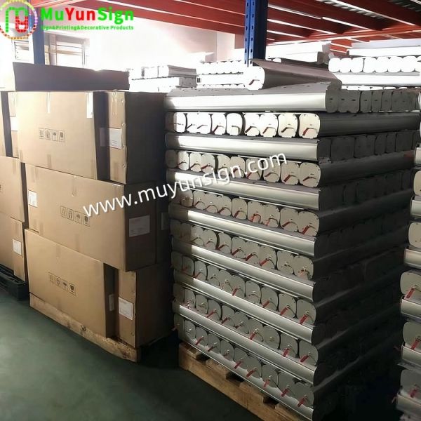 Advertising Display Stand Quick Setup Roll Up Stand with Lightweight Aluminum Frame and Weighted Foot Bar for Stability