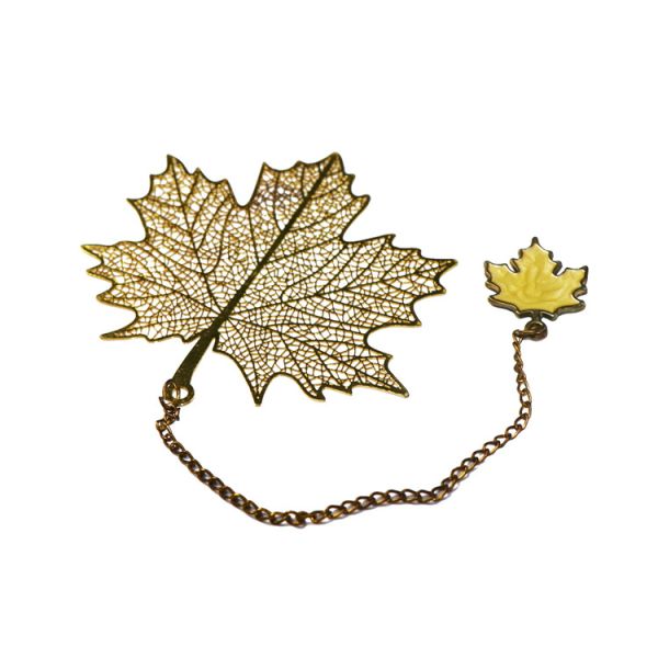 Customized Metal Christmas Ornaments Gilded Maple Leaf Christmas Ornaments Durable