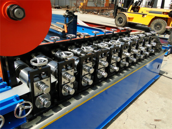 Automatic Tee Shape Stud Light Keel Cold Roll Forming Machine With Cut To Stop Device
