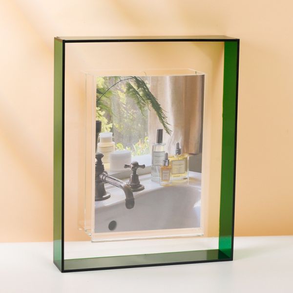 Modern Acrylic Floating Wall Frames , Magnetic Frameless Plexiglass Picture Frames
