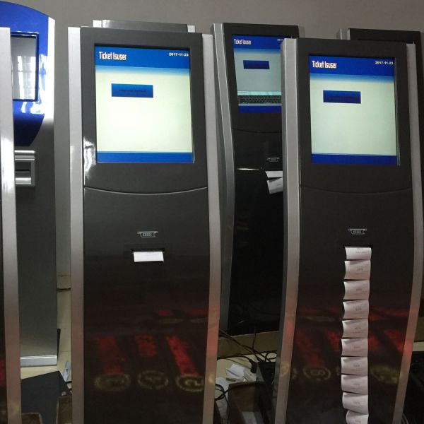 EQMS Automatic Wireless Queue Management Display System Ticket Machine For Bank and Telecom Shops