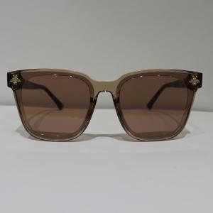 China Classic Brown Anti Glare Sunglasses Translucent Anti Reflective Coating on sale