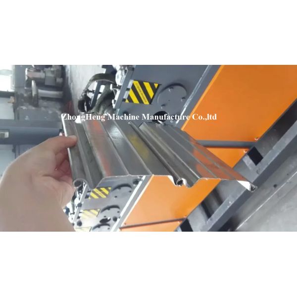 Garage Roller Shutter Door Roll Forming Machine 5.5kw Cold Form Fireproofing
