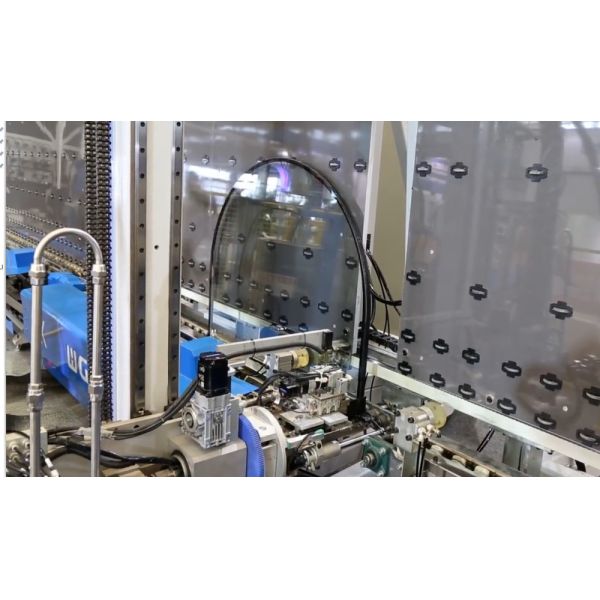 Fully Automatically Insulating Glass Sealing Robot